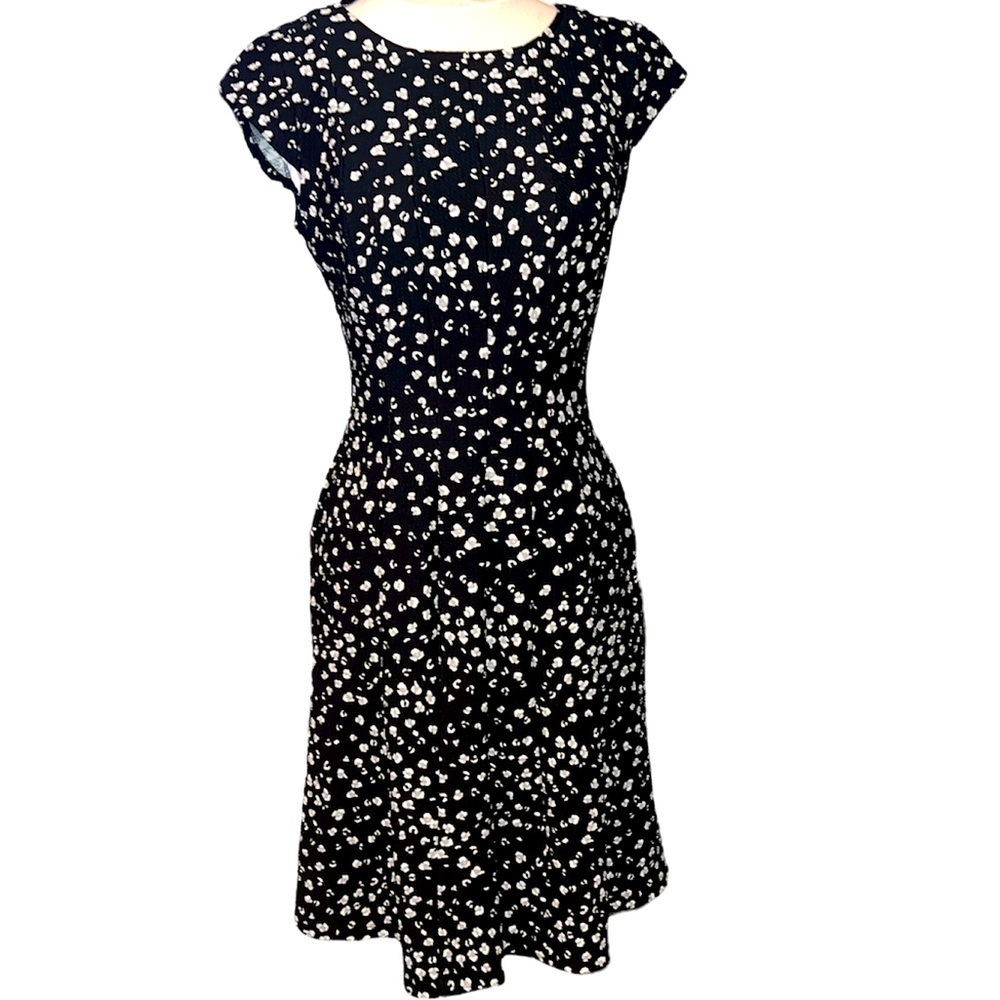Elle Small black & white fit & flare dress stretch